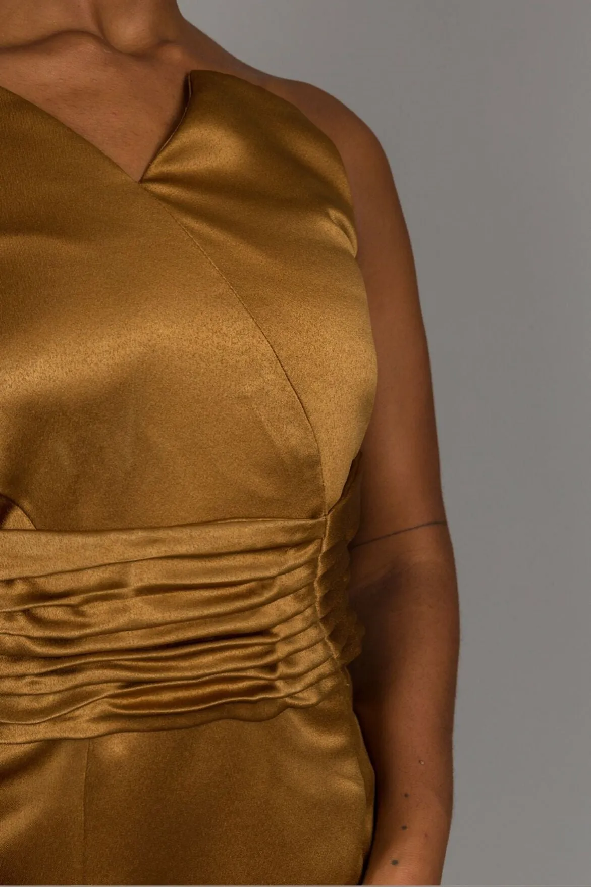 Asymmetric dress