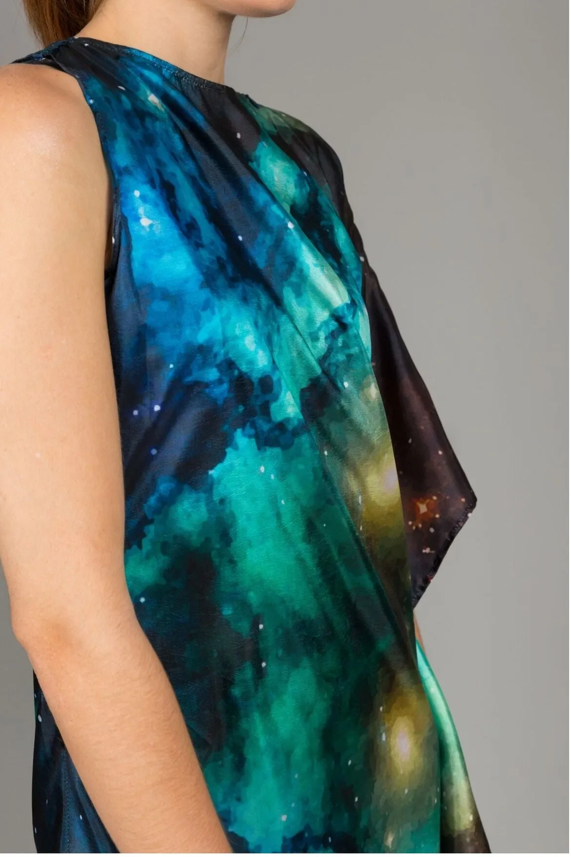 Asymmetric dress