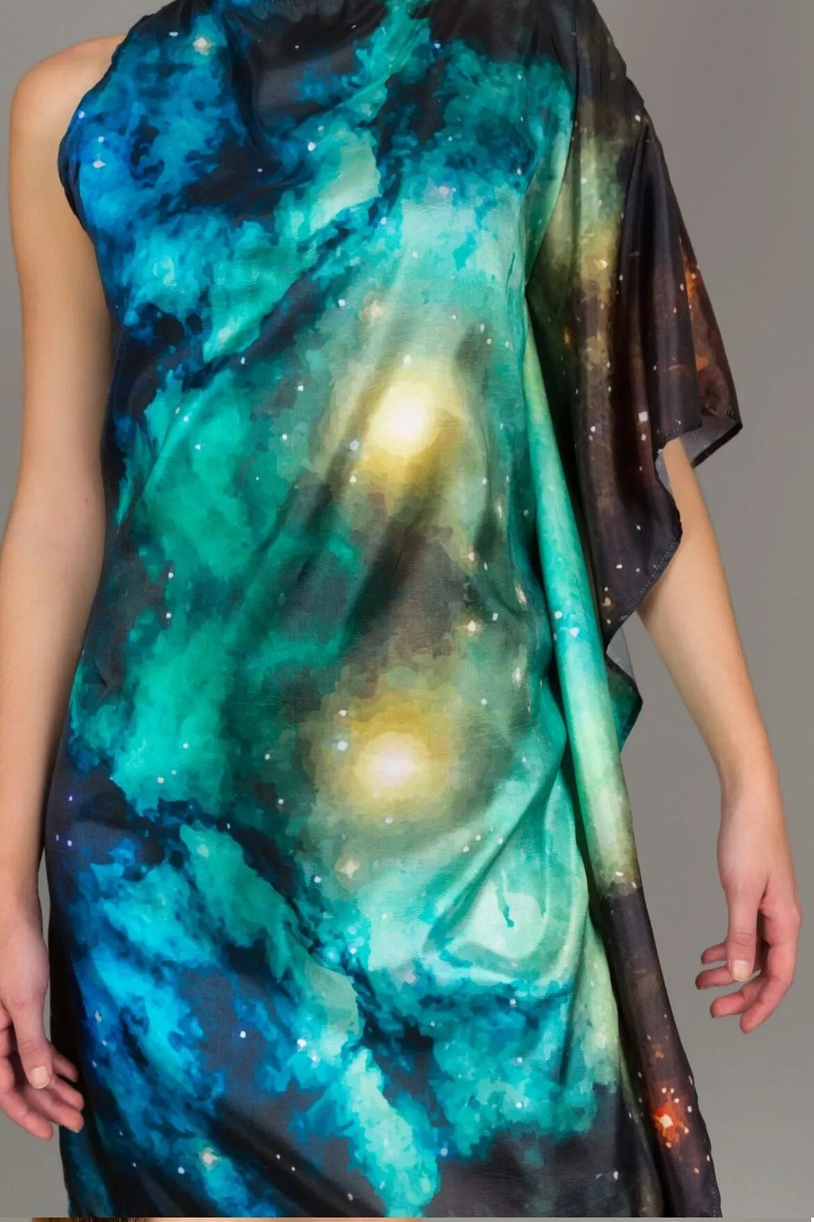 Asymmetric dress