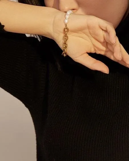 Asymmetric Natural Pearl Toggle-Clasp Bracelet