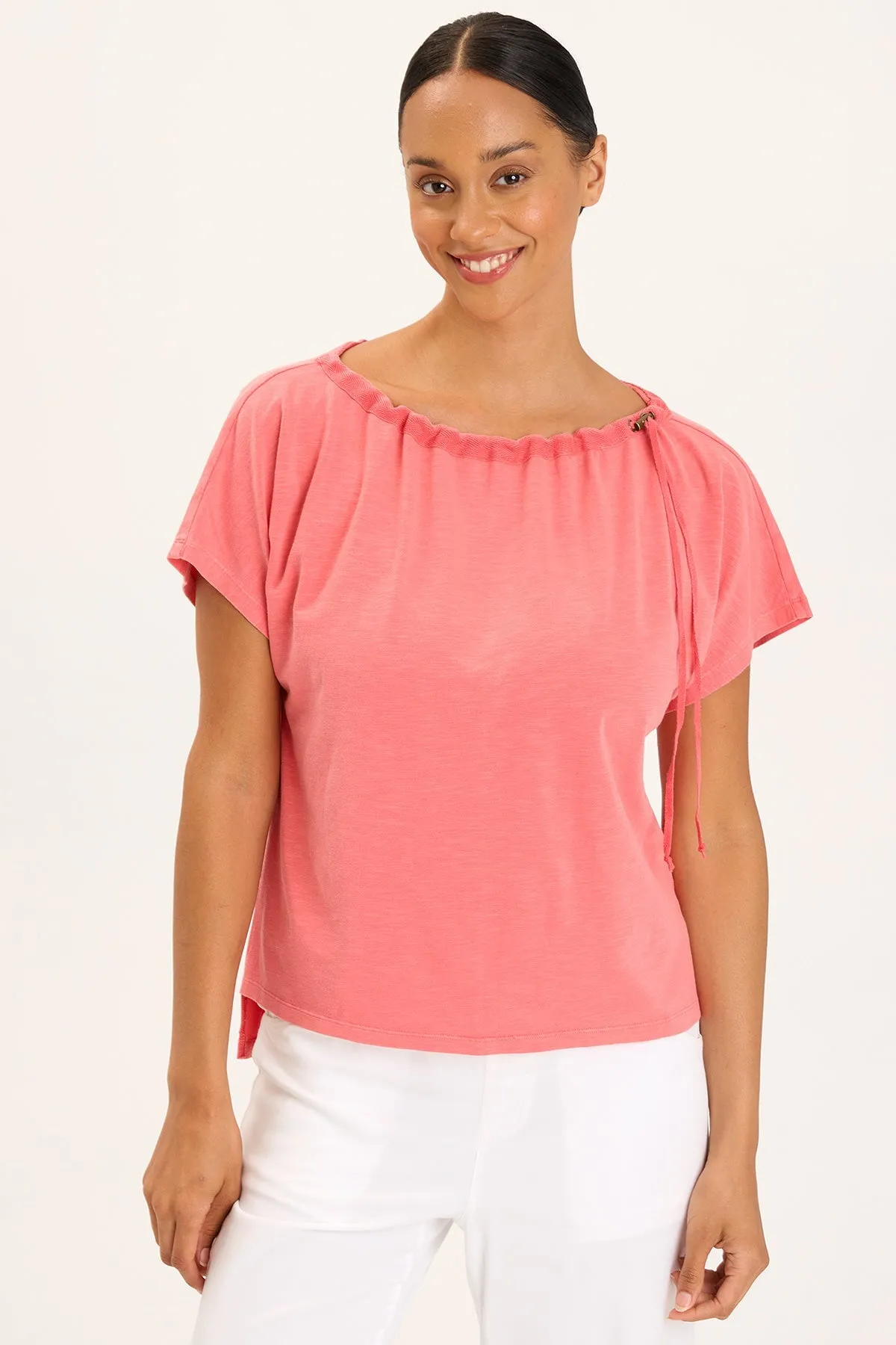 Exelda Tee