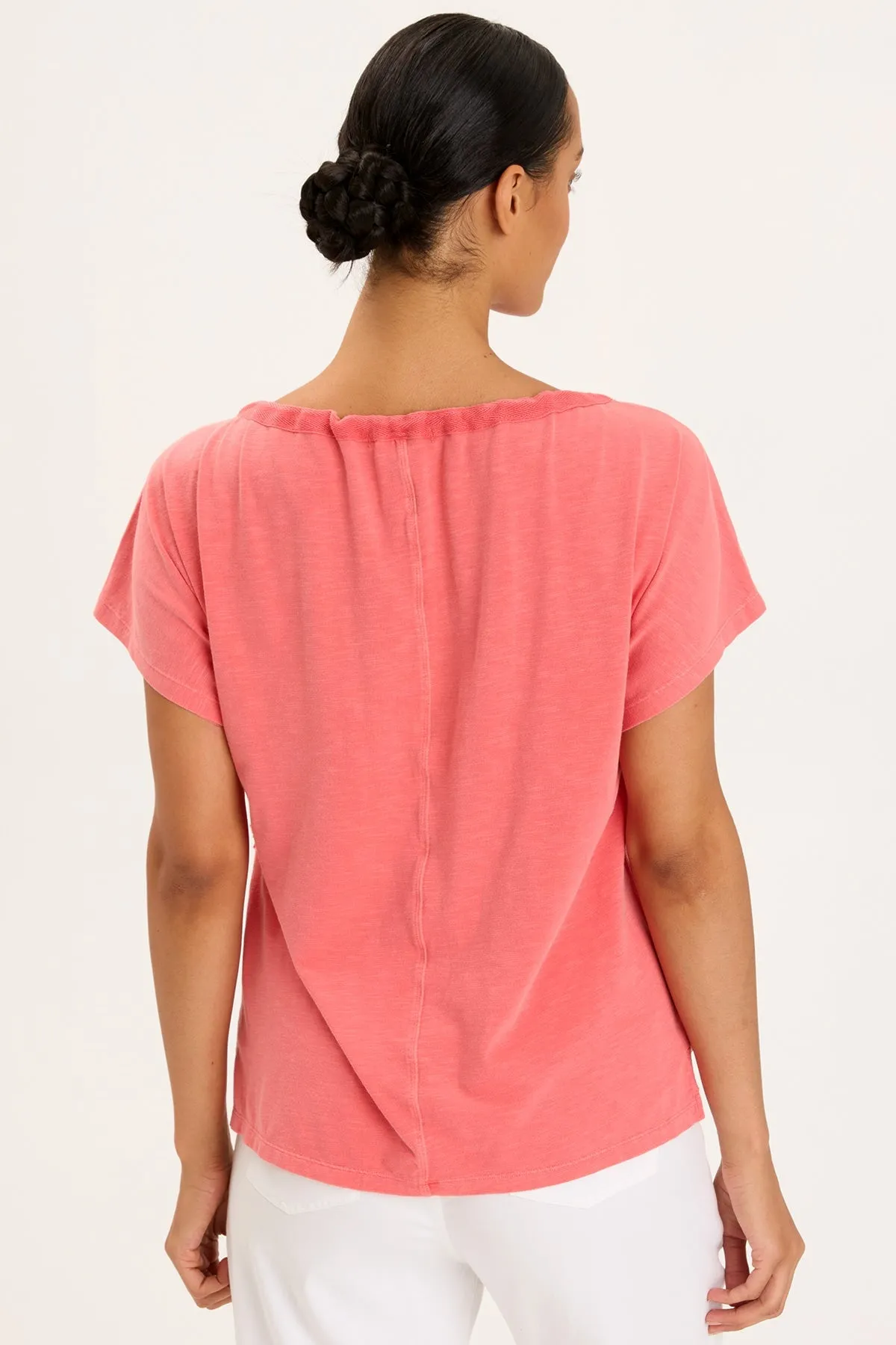 Exelda Tee
