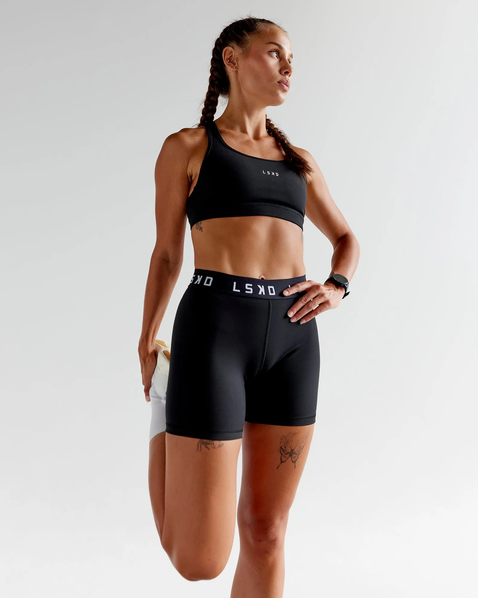 Extend Mid Short Tights - Black-White