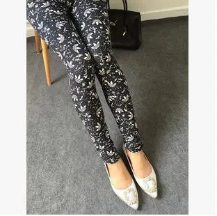 Floral patterned Printed Leggings Fashion Women Lady Slim Cotton Pants Black white Vintage graffiti trousers