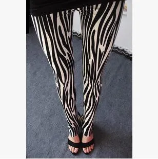 Floral patterned Printed Leggings Fashion Women Lady Slim Cotton Pants Black white Vintage graffiti trousers
