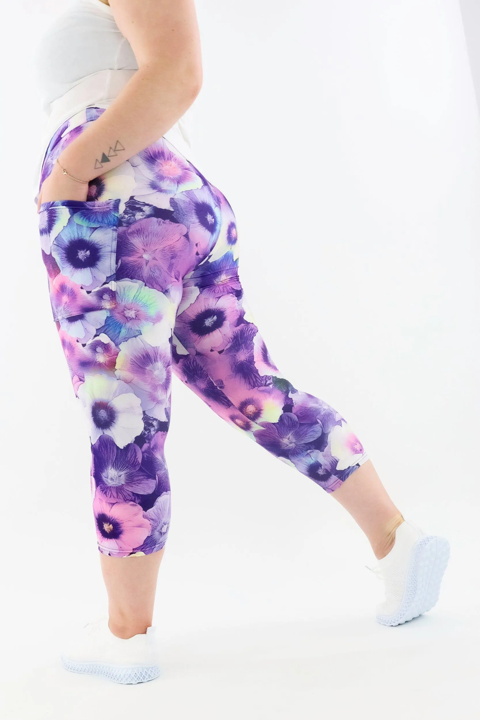 Floricultural - Casual - Capri Leggings - Pockets