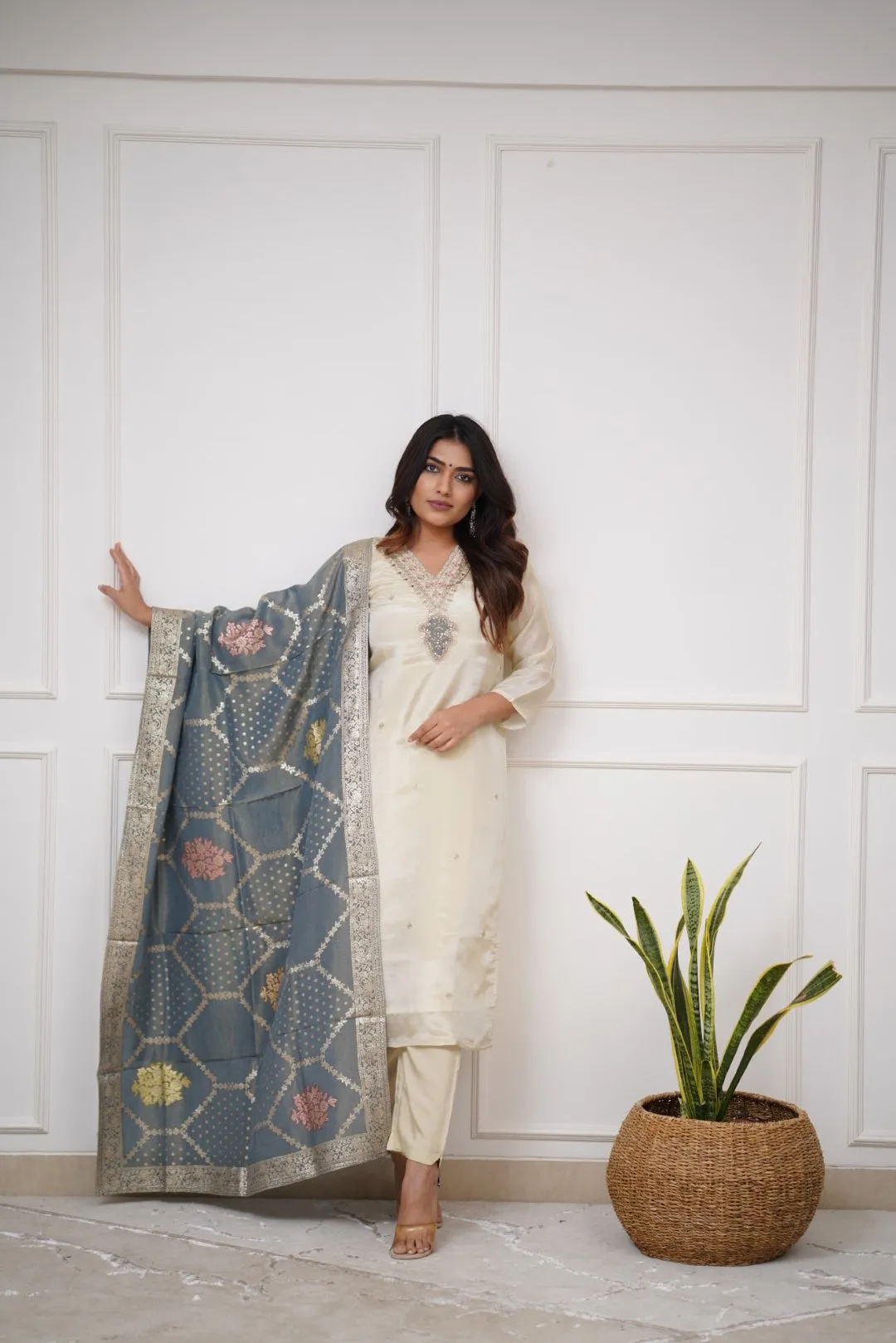FRILLFIT: Women Embroidered Chanderi  SILK  kurta set