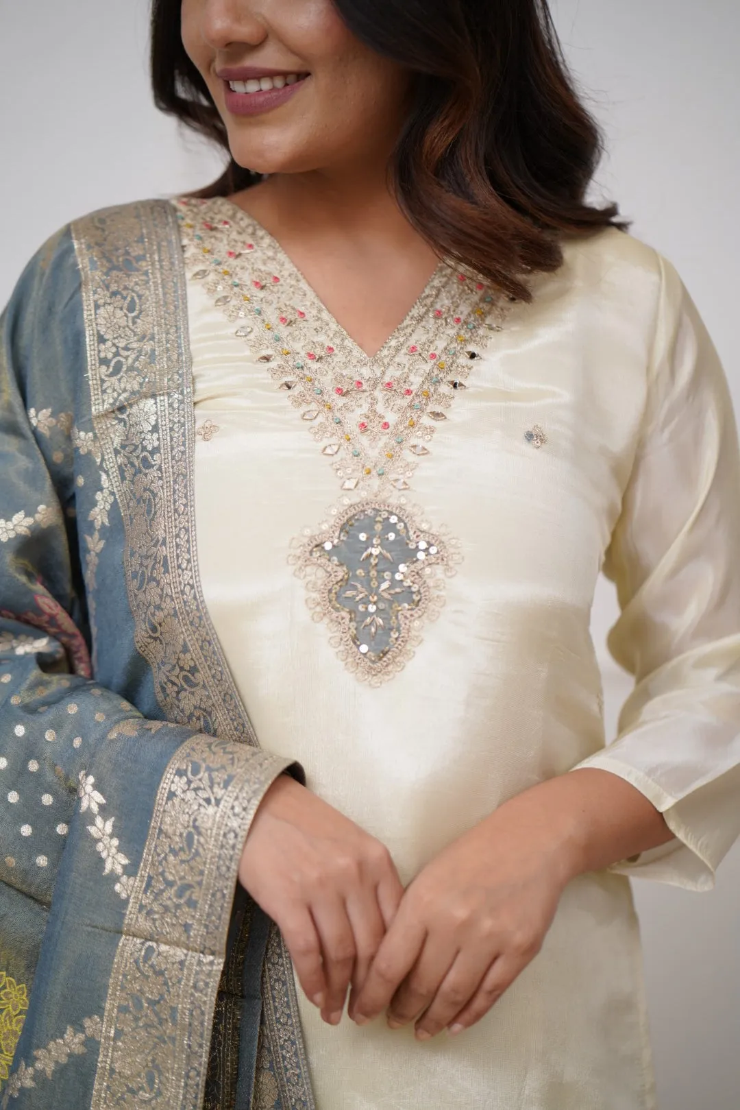 FRILLFIT: Women Embroidered Chanderi  SILK  kurta set