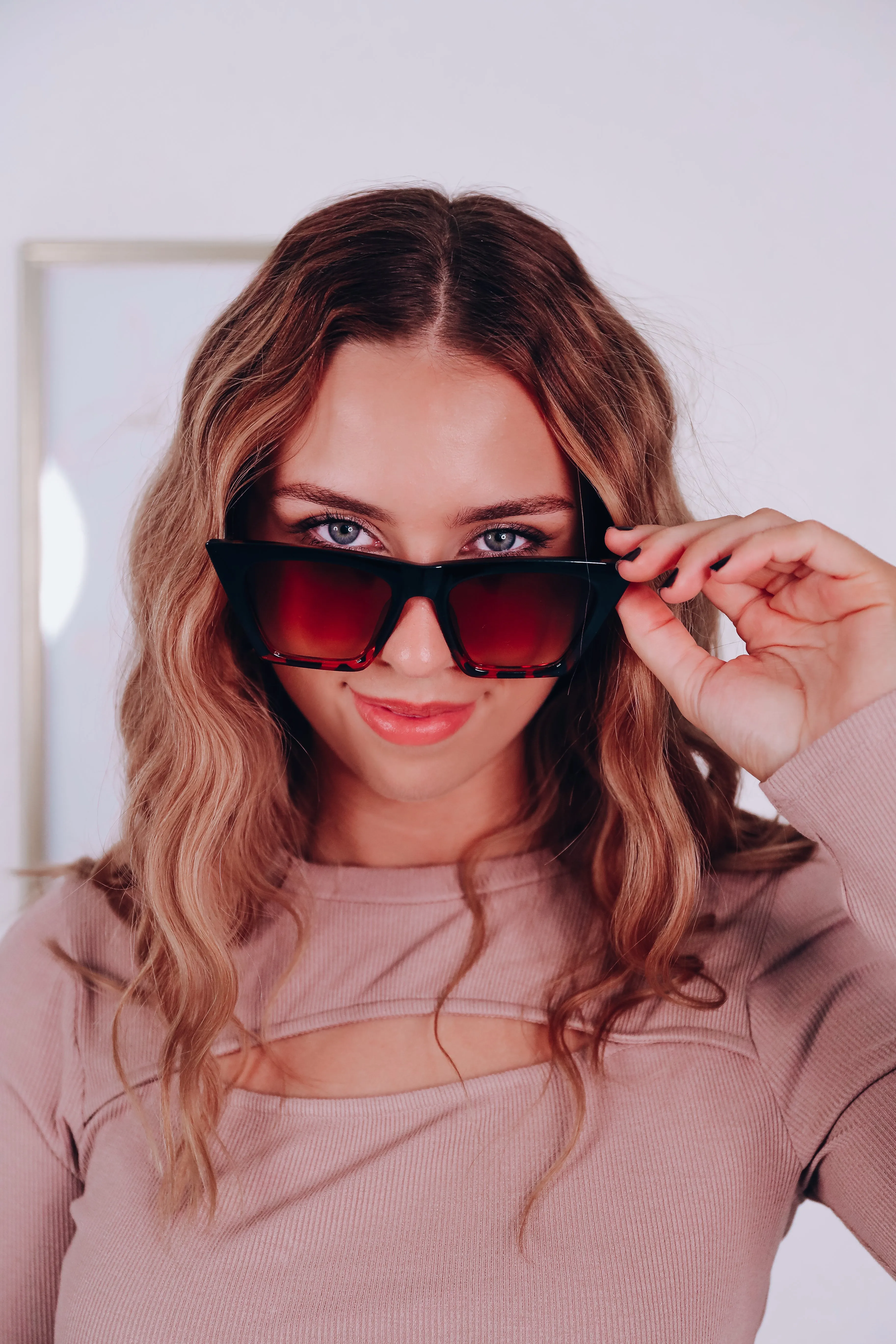 Geo Frame Cat-Eye Sunglasses - Black/Tortoise