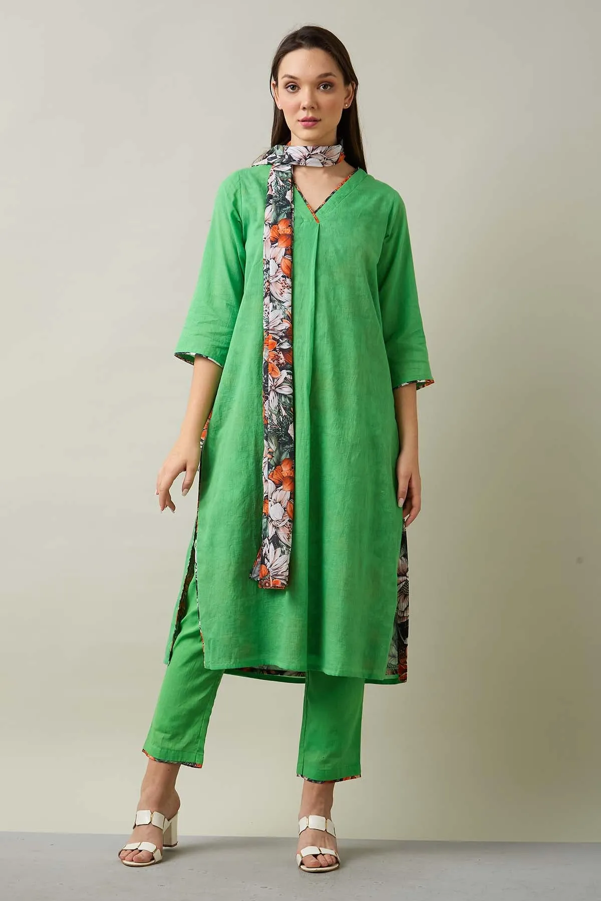 Green Cotton Kurta Set & Stole