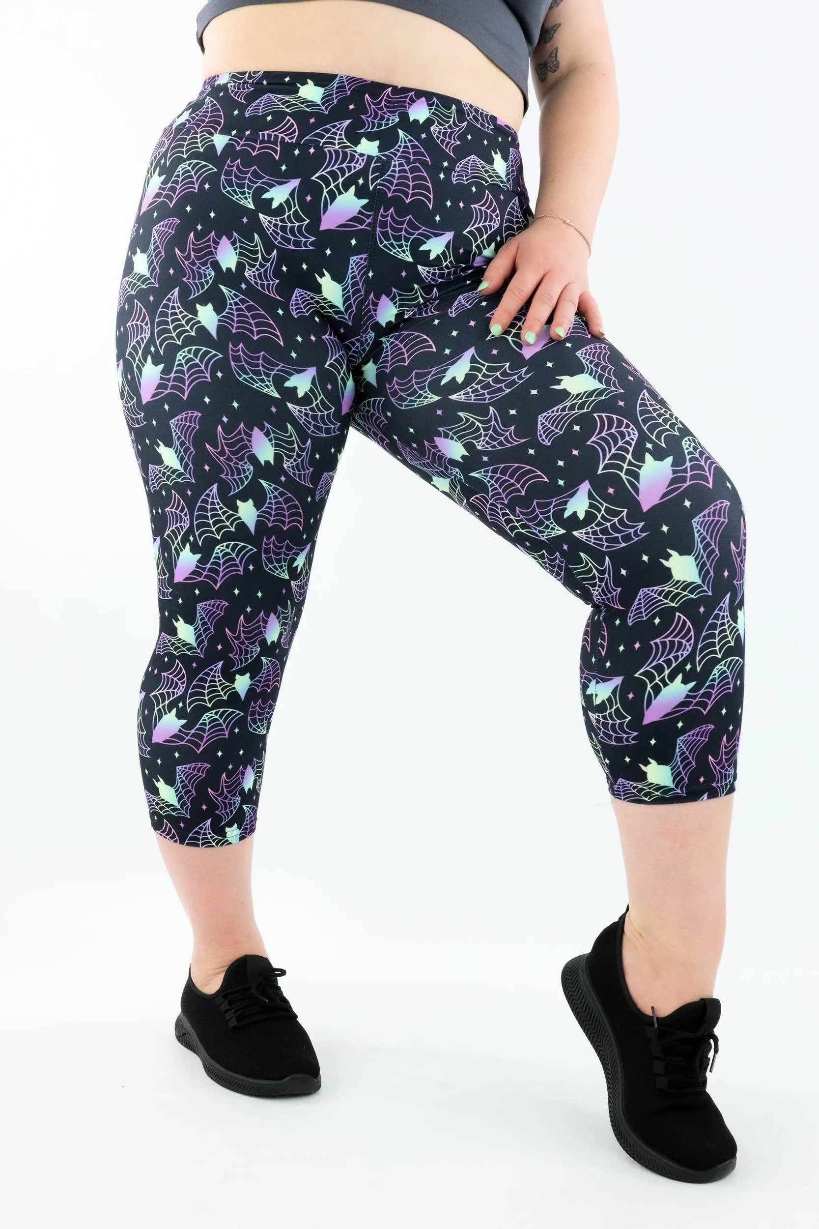 Holographic Bats - Casual - Capri Leggings