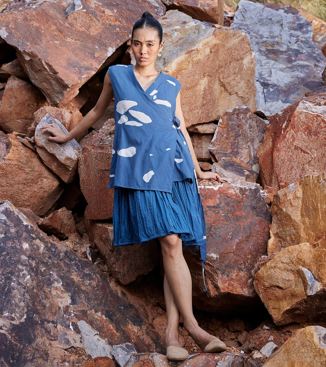 Khara Kapas  Where The Wind Blows Co-ord Set 100% Cotton  Blue and off-white KW651