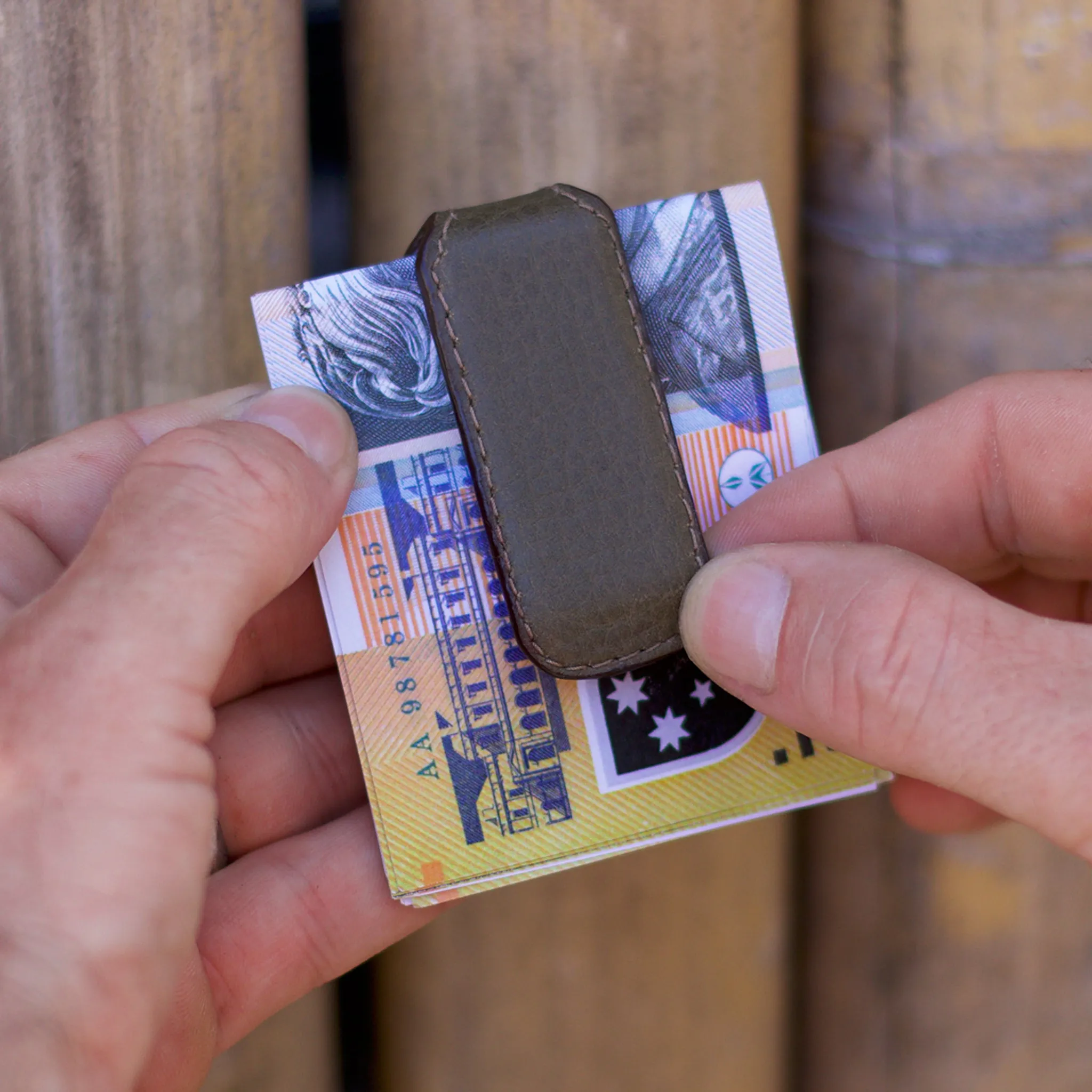 Money Clip EAZ Olive