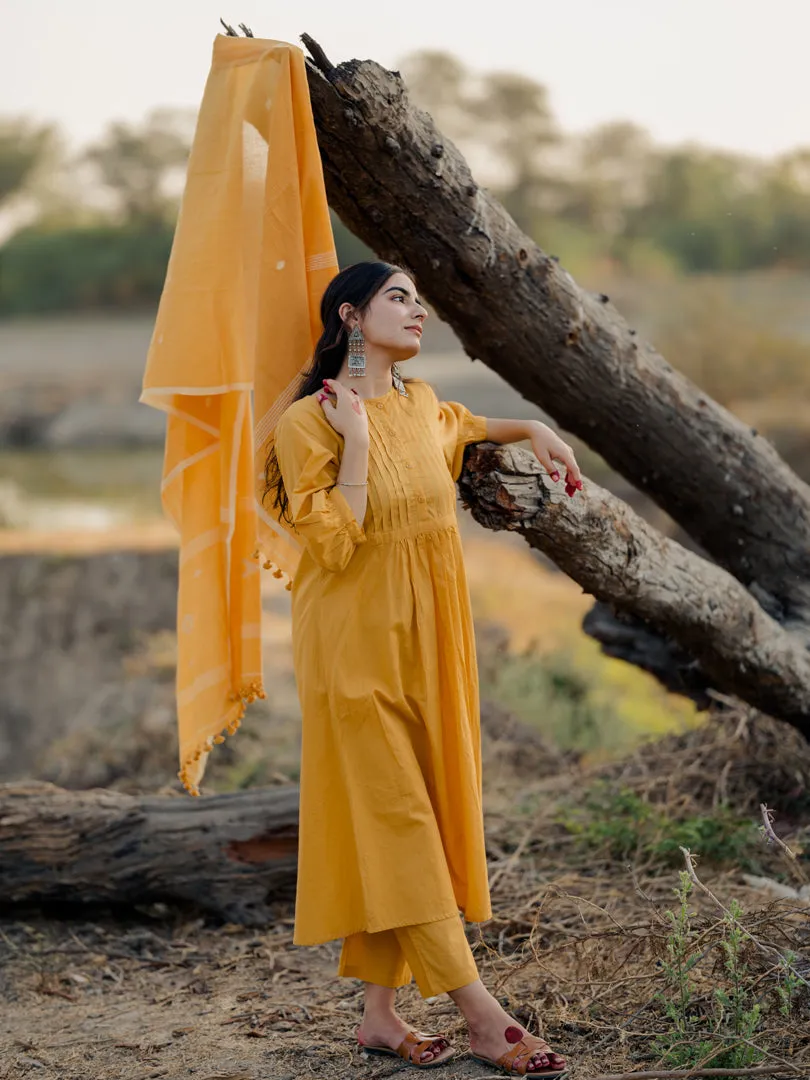 Mustard Kurta Set with jaamdani Dupatta