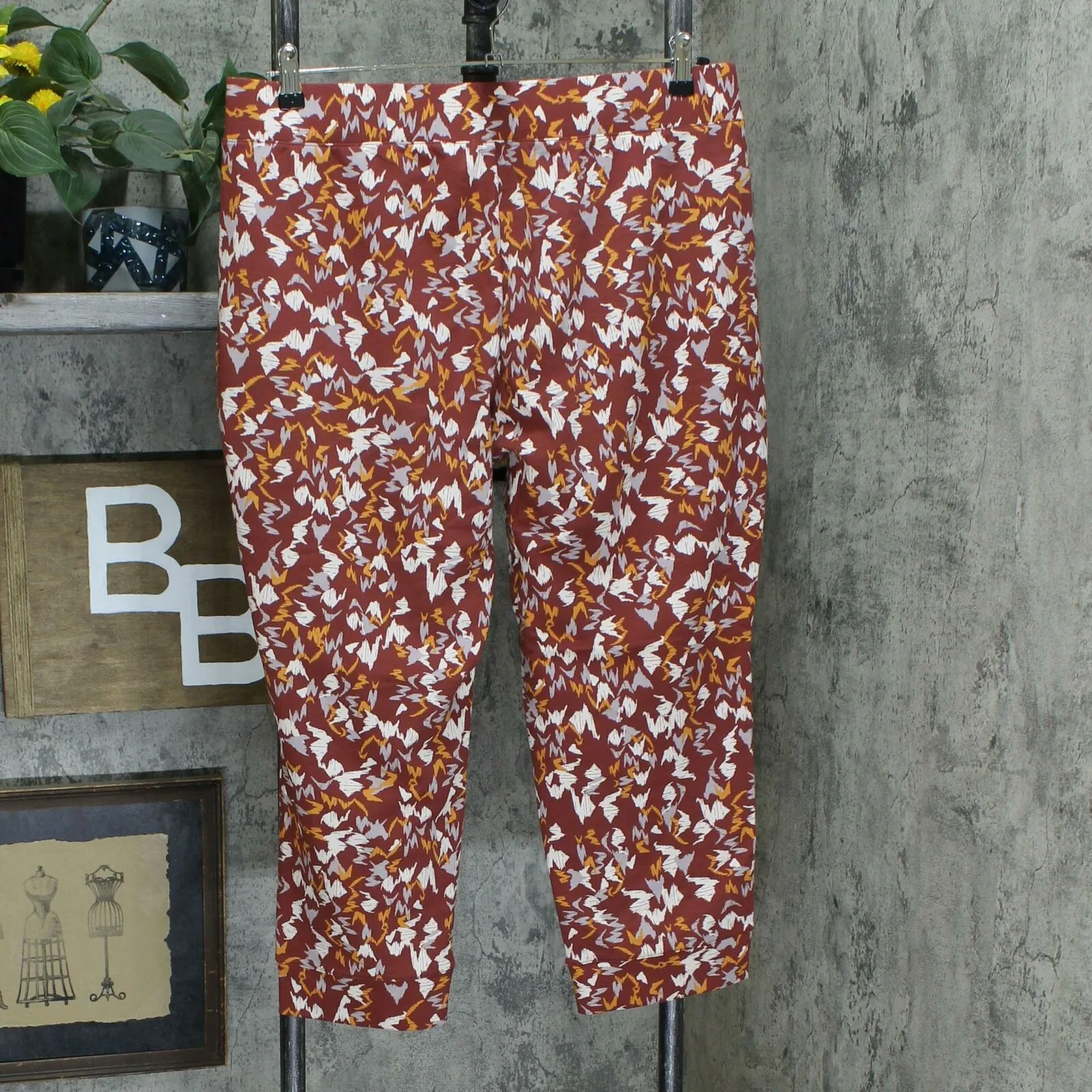 NWT LOGO By Lori Goldstein Women's Printed French Terry Jogger Pants. A351646 L