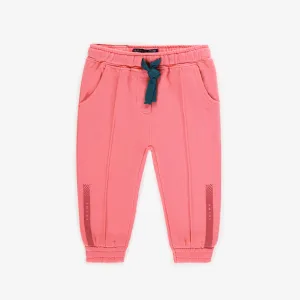 Pantalon rose de coupe décontracté en doux coton français, bébé ||Pink relaxed fit pants in soft french terry, baby