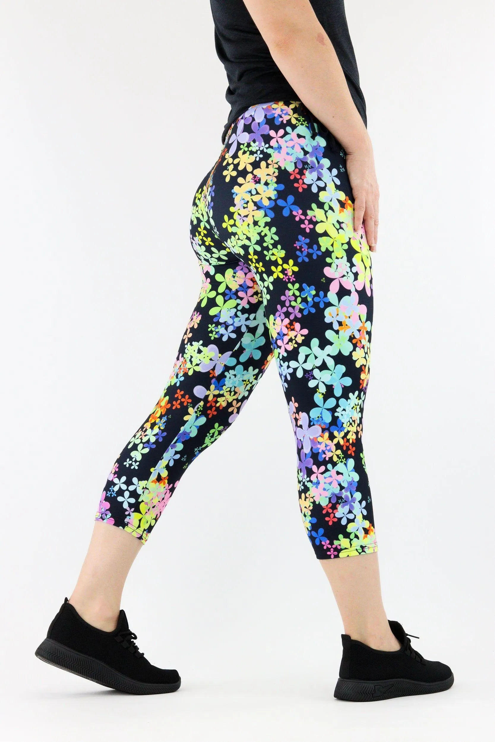 Plethora Flora - Casual Capri Leggings
