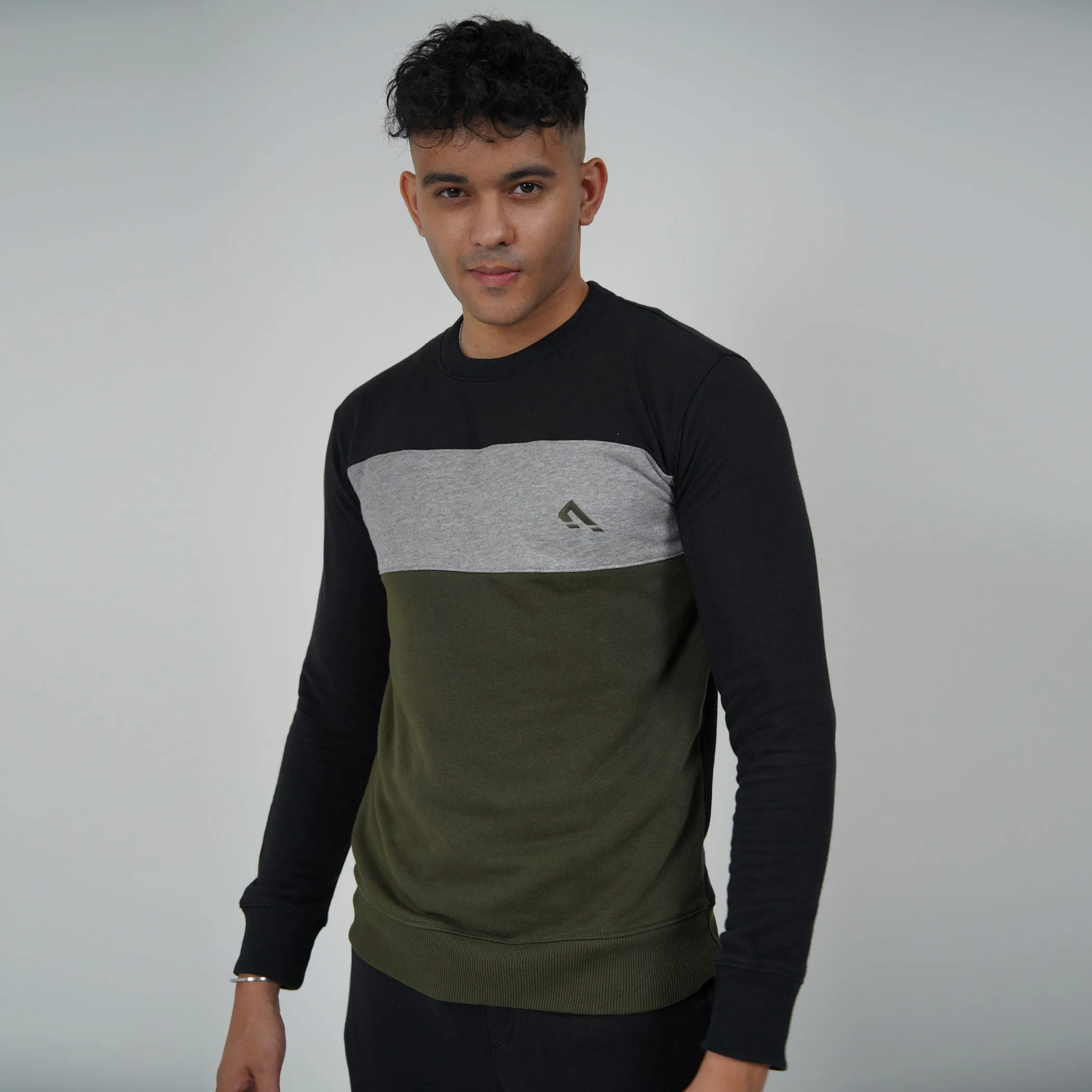 Progression Terry Sweatshirt - Black / Olive