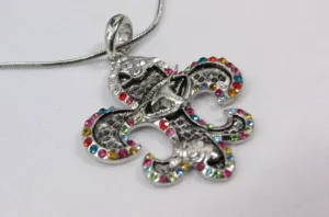 Rhinestone Outlined Fleur De Lis Pendant Necklace
