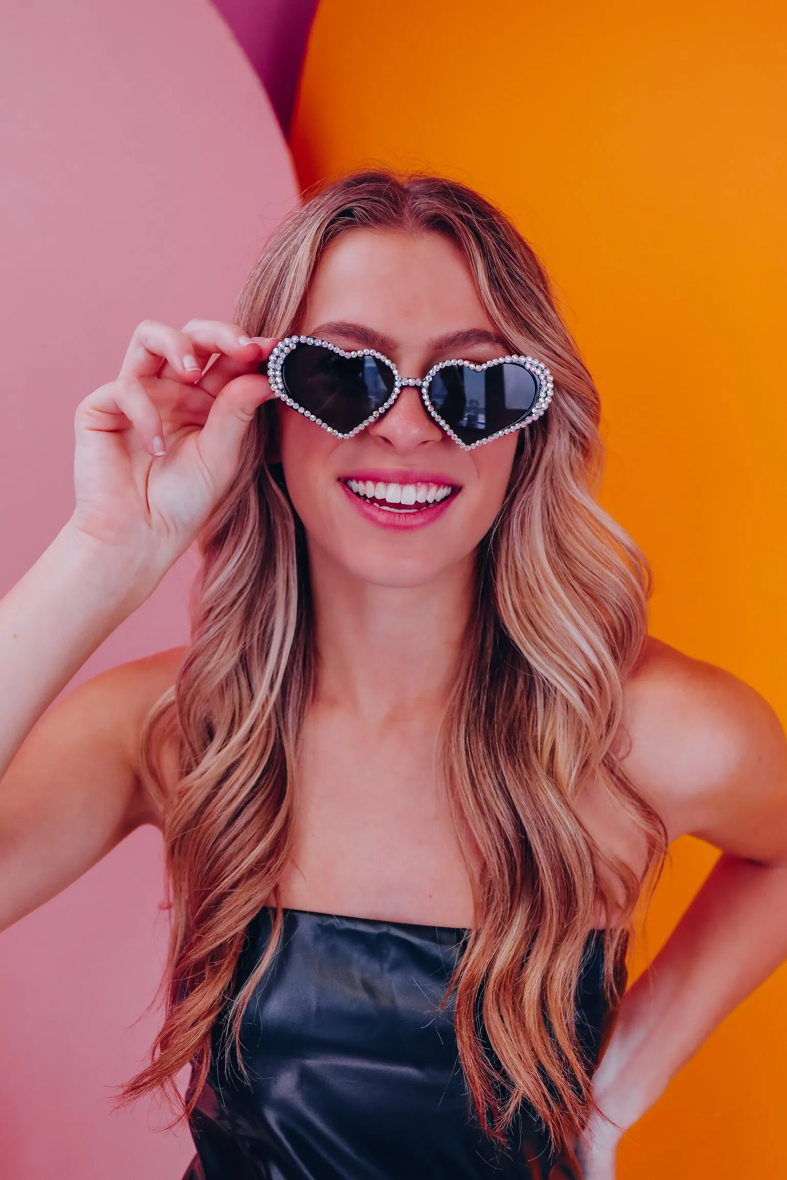 Rhinestone Rim Heart Sunglasses - Black
