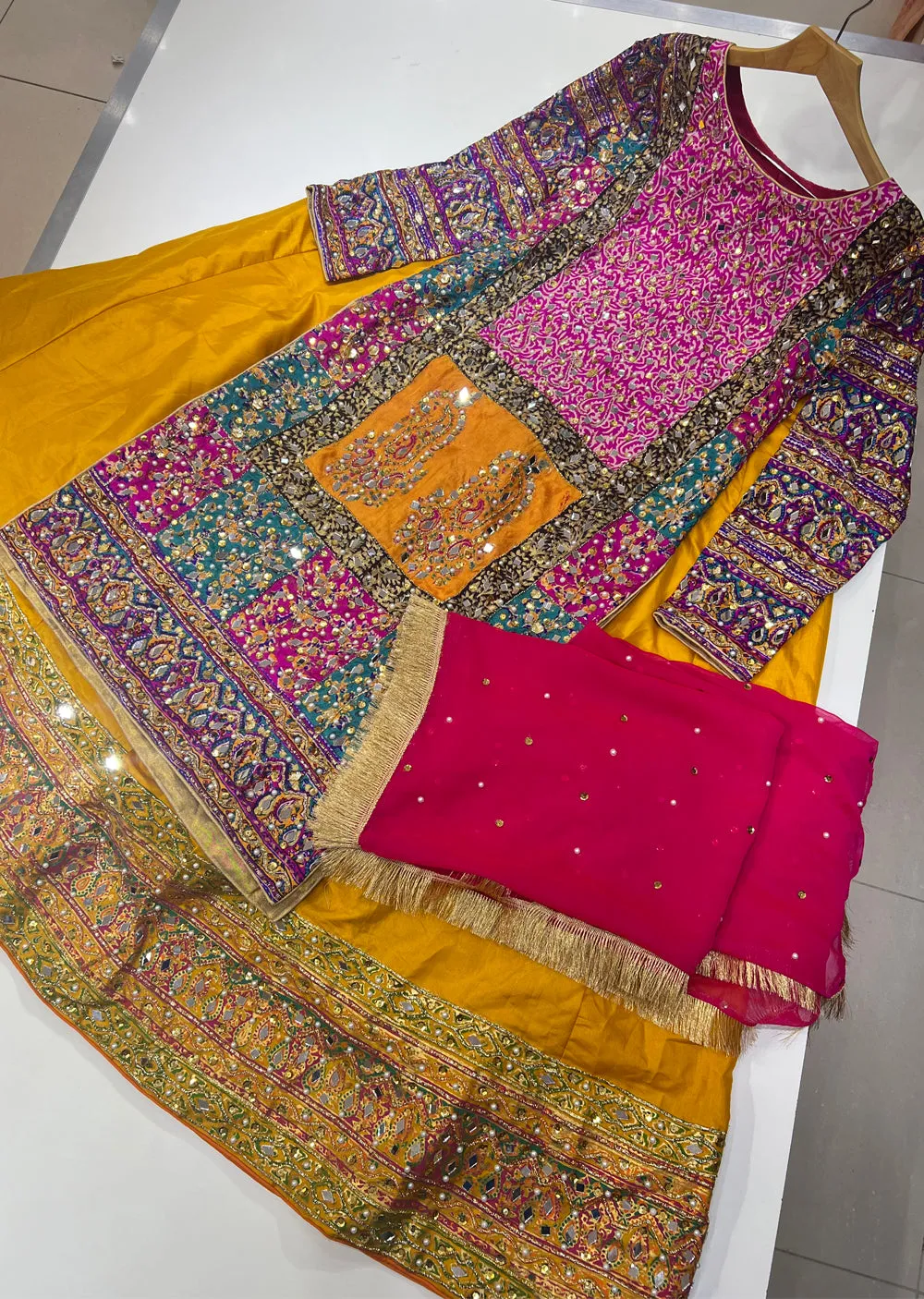SRB9954 - Veer-Zara - Sehrish.B Designer