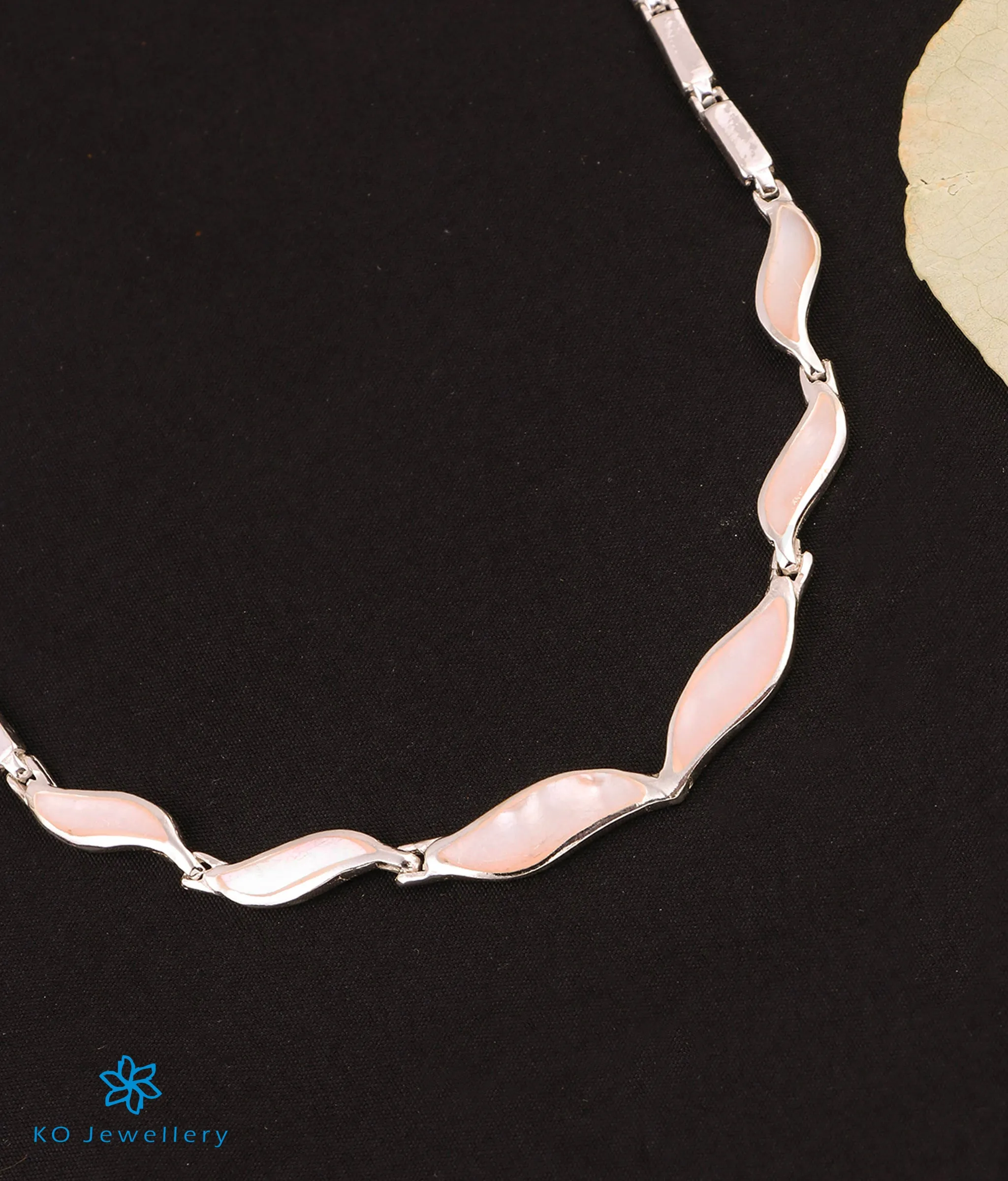 The Wistful Silver Necklace