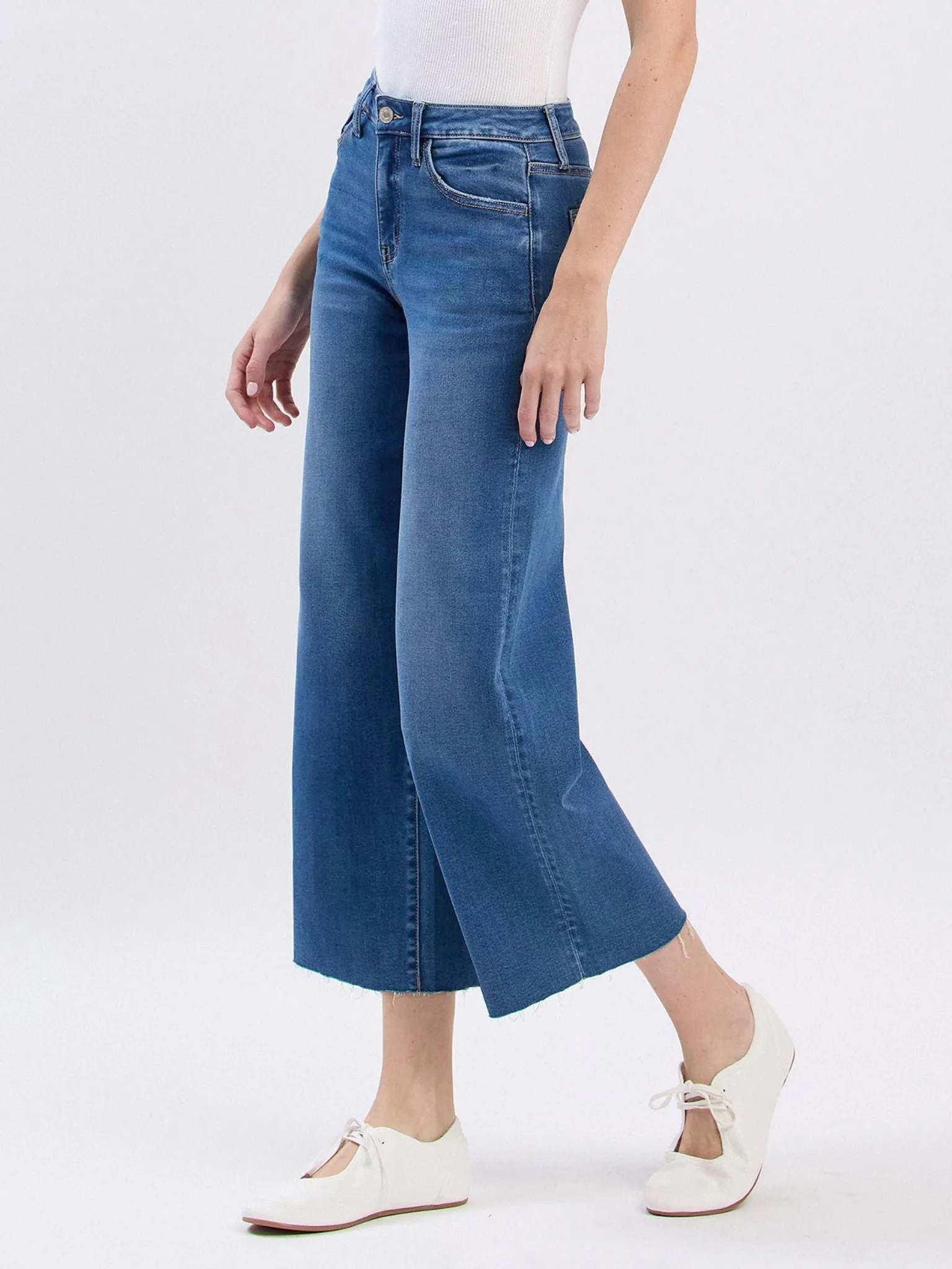 VERVET Right High Rise Soft Crop Slim Wide